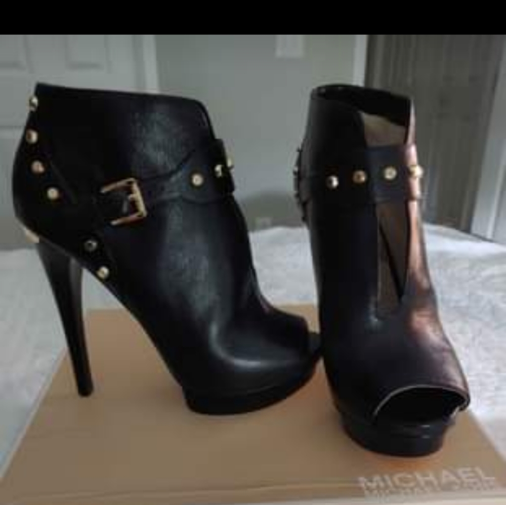 Black peep toe Booties Michael Kors